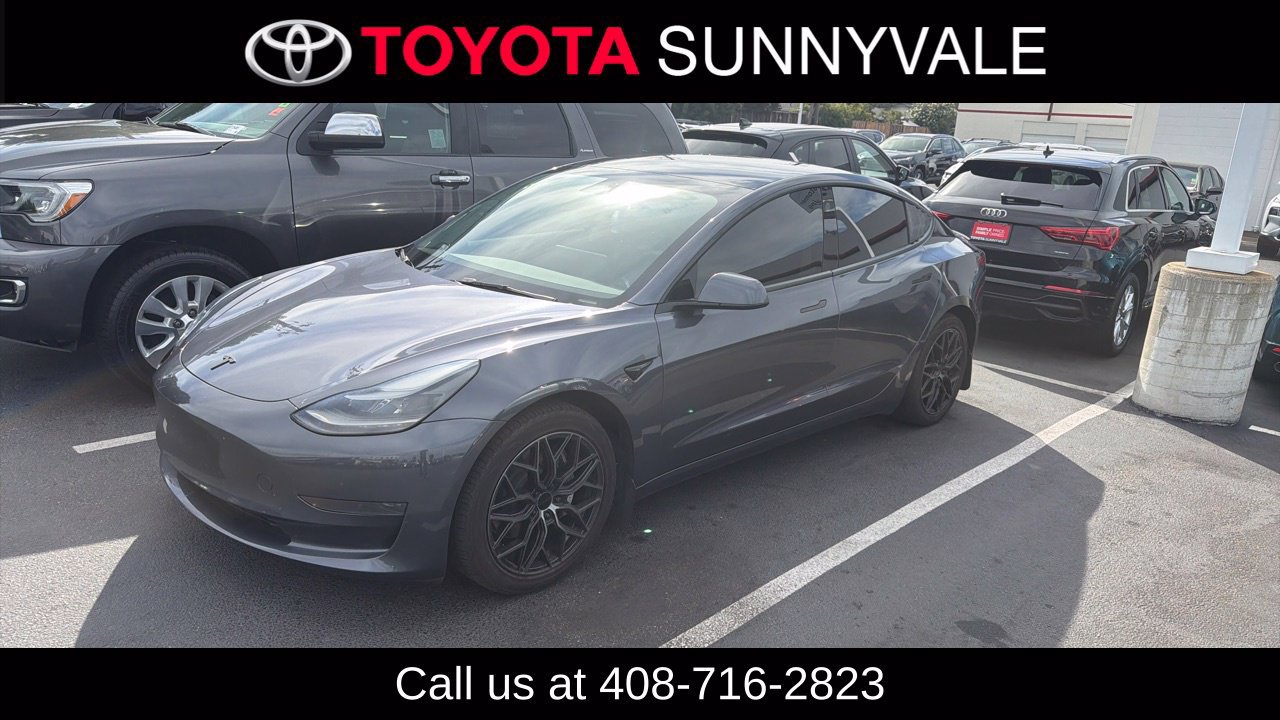 Used 2023 Tesla Model 3 Standard Range RWD image 1
