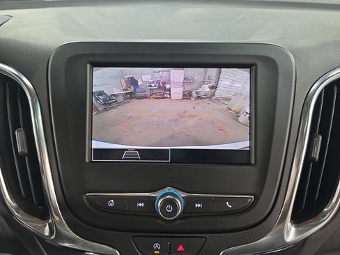 Used 2024 Chevrolet Equinox LT image 23