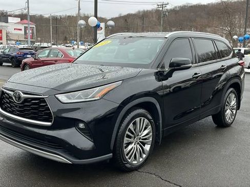 Certified 2021 Toyota Highlander Platinum image 3