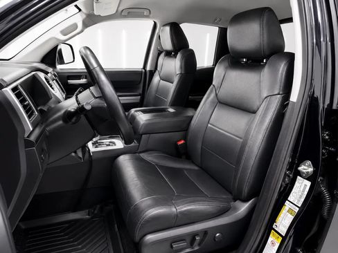 Used 2014 Toyota Tundra Limited w/ Limited Premium Package AWD/4WD image 10