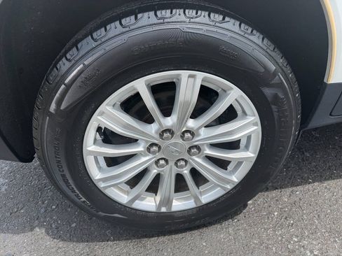 Used 2017 Cadillac XT5 FWD image 9