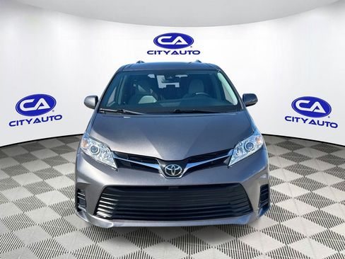 Used 2019 Toyota Sienna LE image 10