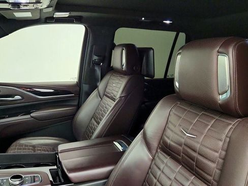 Used 2023 Cadillac Escalade Premium Luxury Platinum AWD/4WD image 21