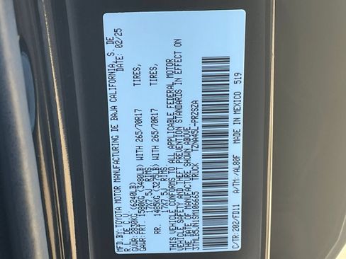 Used 2025 Toyota Tacoma TRD Off-Road AWD/4WD image 29
