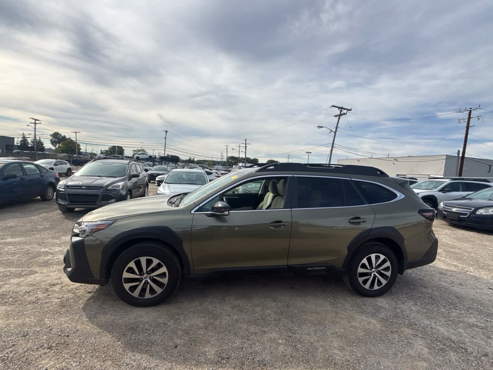Certified 2025 Subaru Outback Premium w/ Popular Package #1A AWD/4WD image 12
