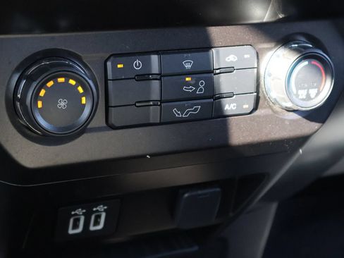 Used 2019 Ford F150 XLT RWD image 34