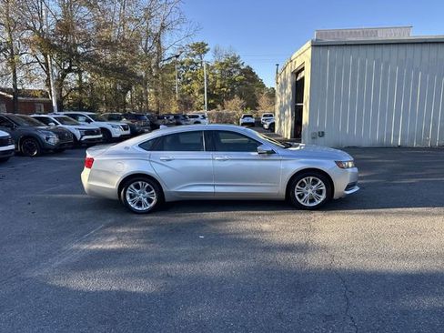 Used 2014 Chevrolet Impala LT w/ Convenience Package image 4