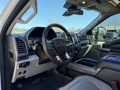 Used 2019 Ford F350 Limited image 7