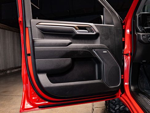 Used 2022 Chevrolet Silverado 1500 LT Trail Boss w/ LT Trail Boss Premium Package image 30