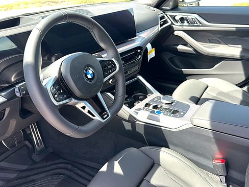 New 2026 BMW i4 eDrive40 w/ M Sport Package RWD image 9