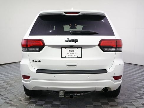 Used 2021 Jeep Grand Cherokee Laredo X AWD/4WD image 5