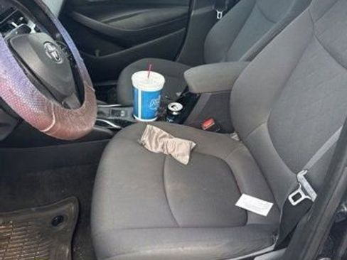 Used 2022 Toyota Corolla LE image 11