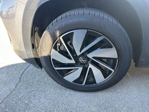 Used 2024 Volkswagen Atlas SE image 6