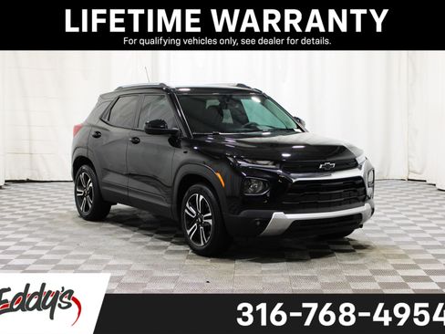 Used 2023 Chevrolet TrailBlazer LT w/ Convenience Package AWD/4WD image 1