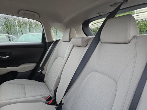 Used 2023 Honda HR-V LX image 15