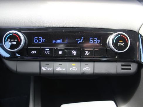 New 2026 Hyundai Elantra Hybrid FWD image 19