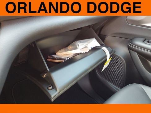 New 2026 Chrysler Pacifica Select image 29