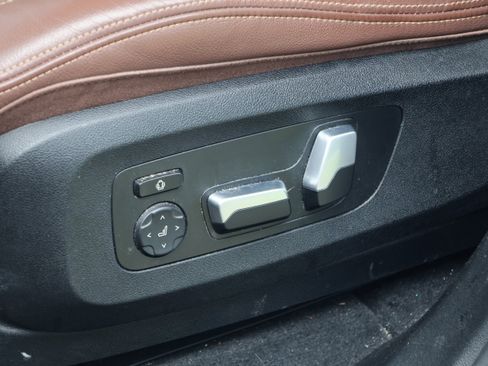 Used 2022 BMW X5 sDrive40i w/ Premium Package RWD image 34