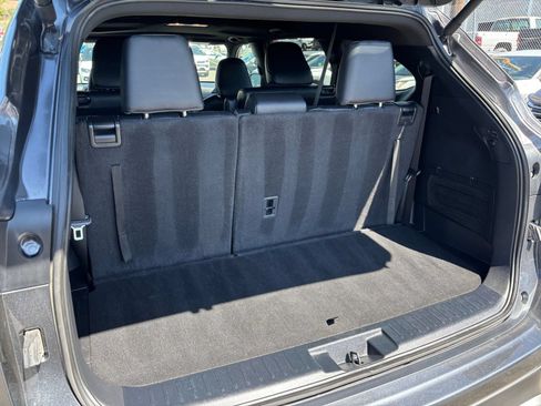 Used 2024 Toyota Highlander XSE FWD image 35