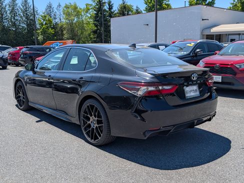 Used 2022 Toyota Camry SE FWD image 5