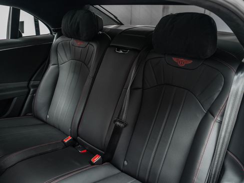 Used 2024 Bentley Flying Spur V8 AWD/4WD image 16