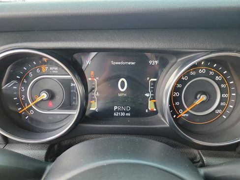 Used 2020 Jeep Gladiator Overland AWD/4WD image 19