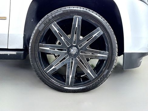 Used 2018 GMC Yukon XL Denali image 49