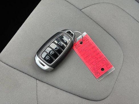 Used 2022 Hyundai Elantra SEL FWD image 27