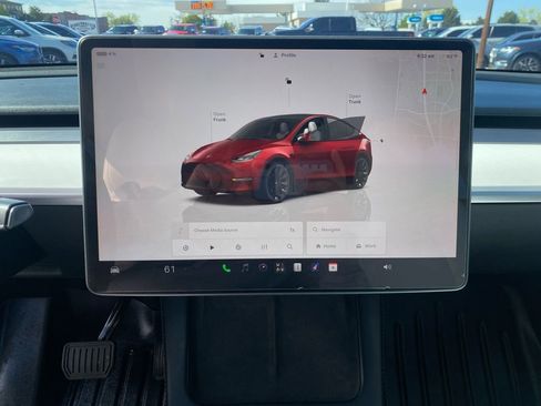 Used 2023 Tesla Model Y Long Range AWD/4WD image 23