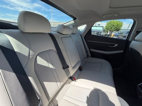 Certified 2023 Hyundai Sonata Limited FWD image 17
