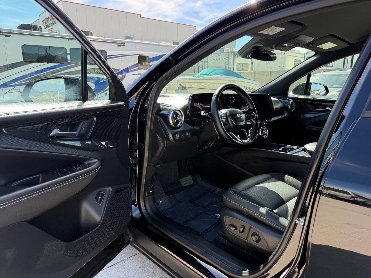 Used 2024 Chevrolet Blazer EV LT AWD/4WD image 11