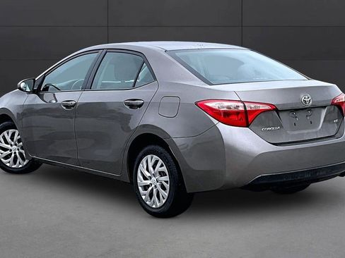Used 2017 Toyota Corolla LE w/ Carpet Mat Package (TMS) FWD image 10