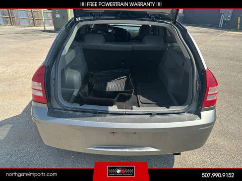 Used 2005 Dodge Magnum SE image 5
