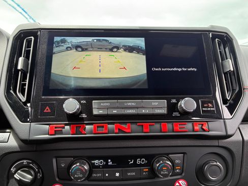 Used 2026 Nissan Frontier PRO-4X AWD/4WD image 19