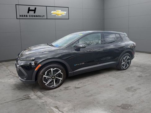 New 2026 Chevrolet Equinox EV LT image 3