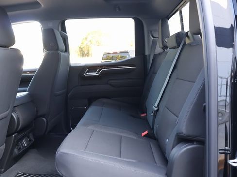 New 2025 GMC Sierra 1500 SLE w/ Preferred Package image 12