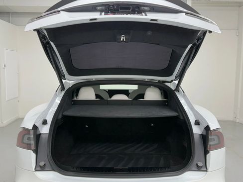 Used 2022 Tesla Model S Plaid image 27