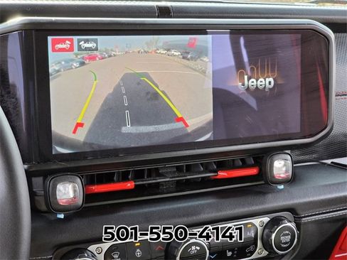 Used 2024 Jeep Wrangler Rubicon w/ Technology Group image 27