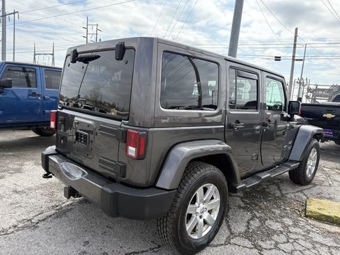 Used 2017 Jeep Wrangler Unlimited Sahara w/ Dual Top Group image 7