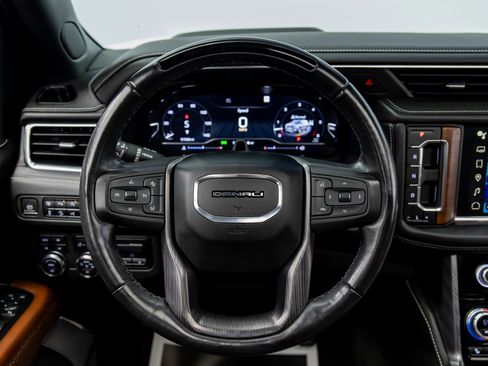 Used 2023 GMC Yukon XL Denali Ultimate image 43