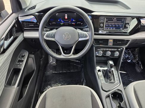 Certified 2024 Volkswagen Taos S FWD image 9