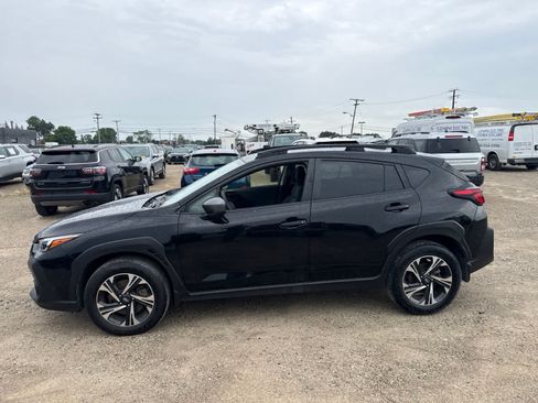 Used 2024 Subaru Crosstrek 2.0i Premium AWD/4WD image 12