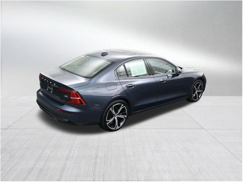 Used 2023 Volvo S60 B5 Core w/ Protection Package FWD image 18
