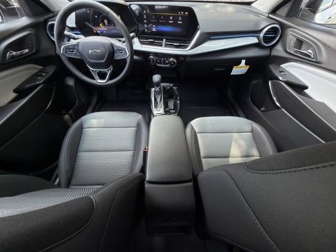 New 2026 Chevrolet Trax LT FWD image 10