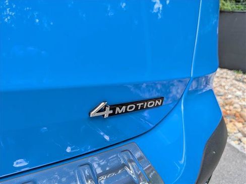 Certified 2023 Volkswagen Taos SEL AWD/4WD image 18