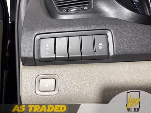 Used 2016 Kia Sedona LX w/ LX Essentials Premium Package FWD image 21