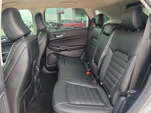 Used 2021 Ford Edge SEL w/ Convenience Package FWD image 8