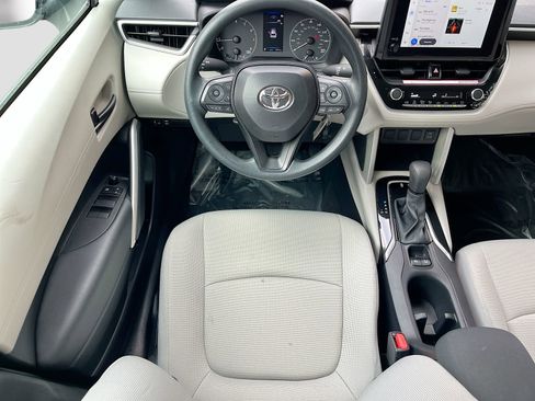 Used 2025 Toyota Corolla Cross L image 20