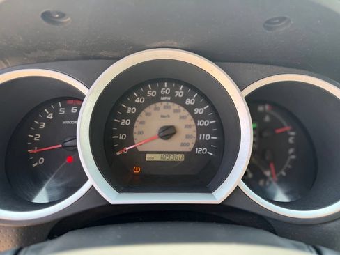 Used 2010 Toyota Tacoma 4x4 Access Cab V6 image 17