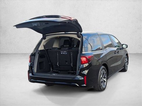Certified 2025 Honda Odyssey EX-L image 5